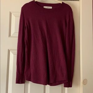 Burgundy shirt tail hem sweater